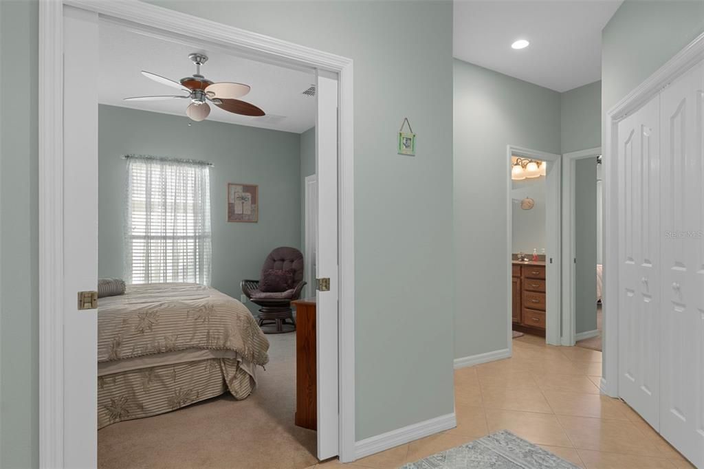 Под контрактом: $550,000 (3 спален, 3 ванн, 2596 Квадратных фут)