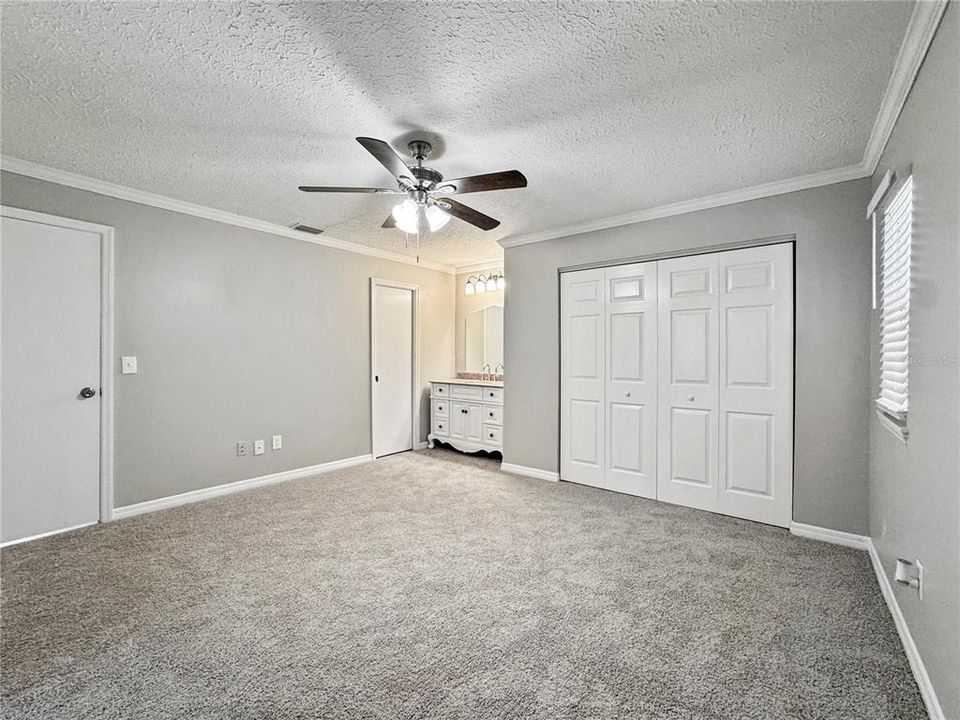 出租: $1,830 (3 贝兹, 2 浴室, 1157 平方英尺)