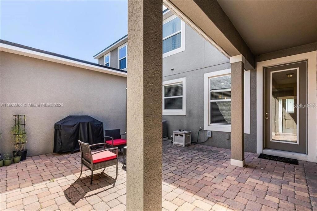 Active With Contract: $2,700 (3 beds, 2 baths, 1760 Square Feet)