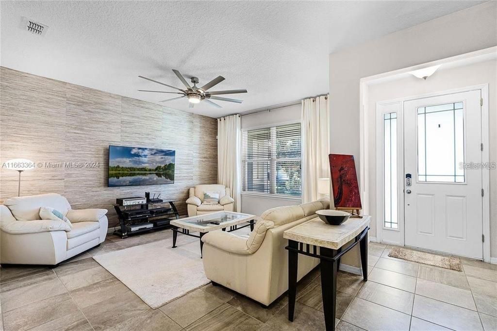 Active With Contract: $2,700 (3 beds, 2 baths, 1760 Square Feet)