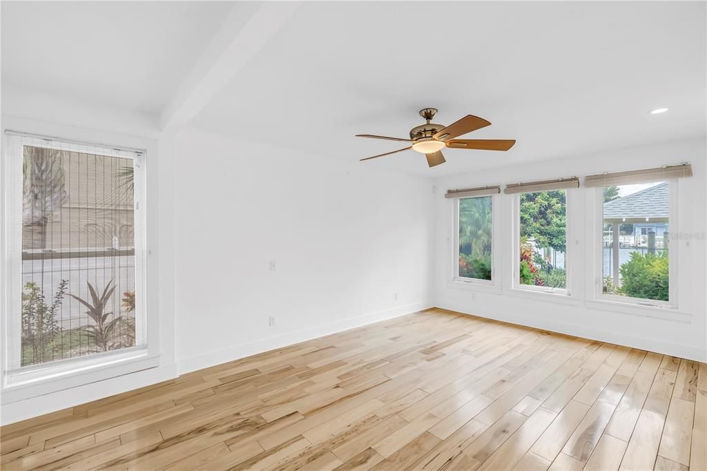 For Sale: $2,125,000 (3 beds, 3 baths, 2151 Square Feet)