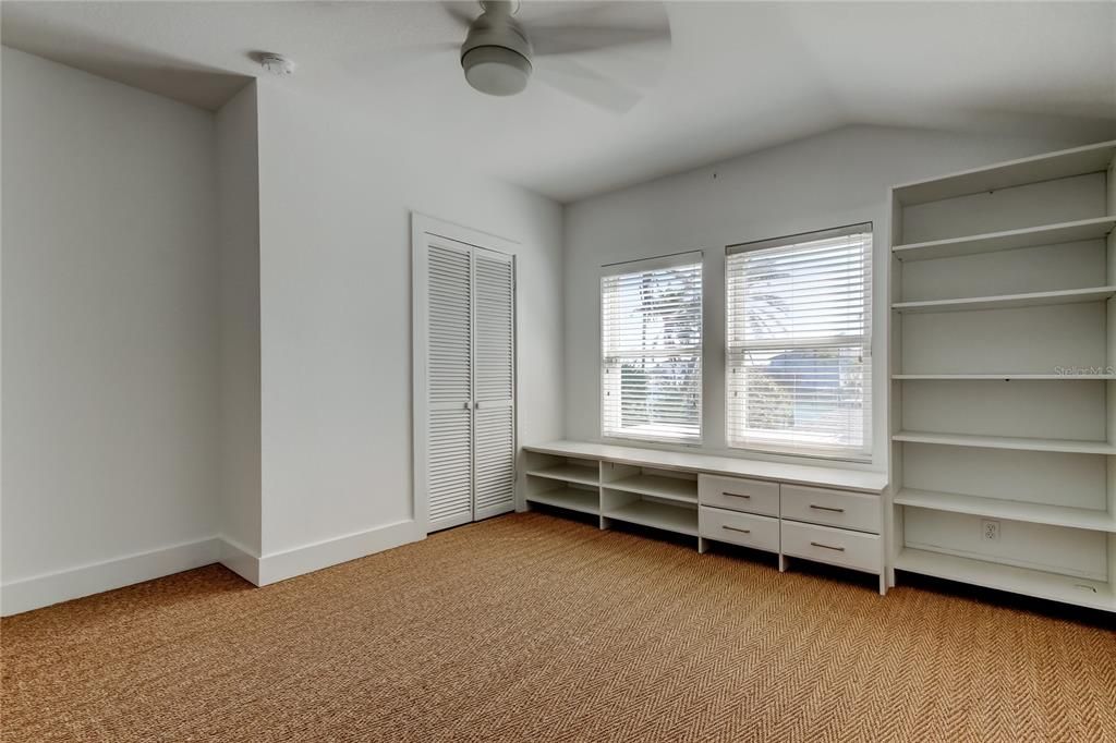 For Sale: $2,125,000 (3 beds, 3 baths, 2151 Square Feet)