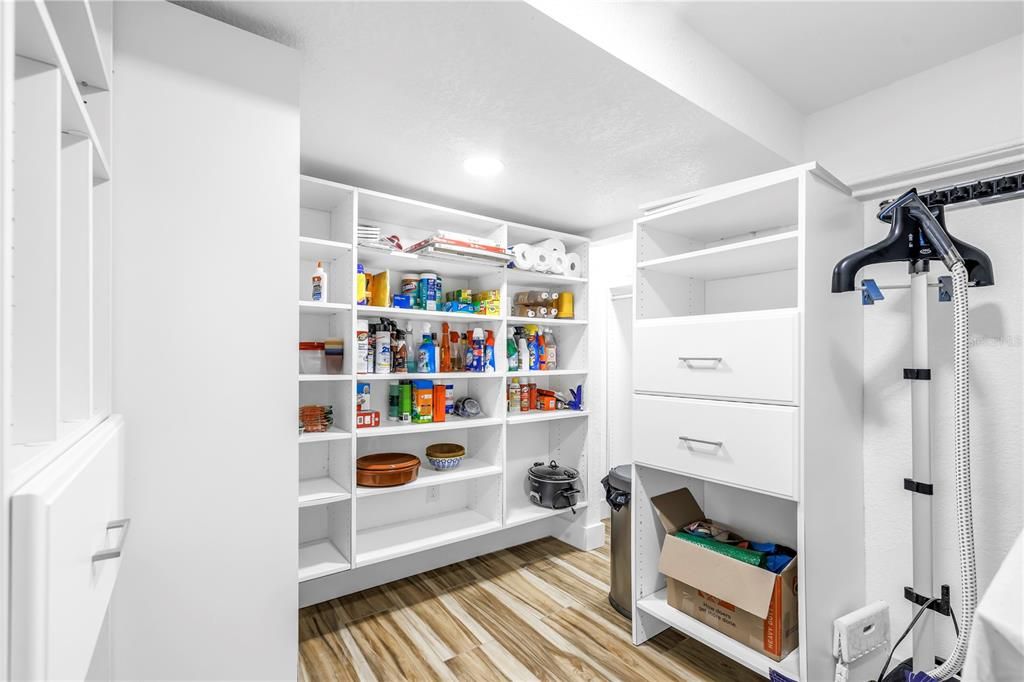 For Sale: $2,125,000 (3 beds, 3 baths, 2151 Square Feet)