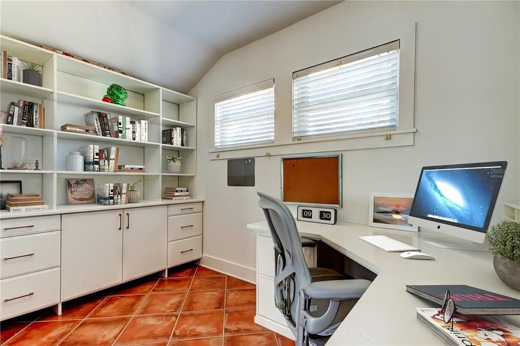 For Sale: $2,125,000 (3 beds, 3 baths, 2151 Square Feet)