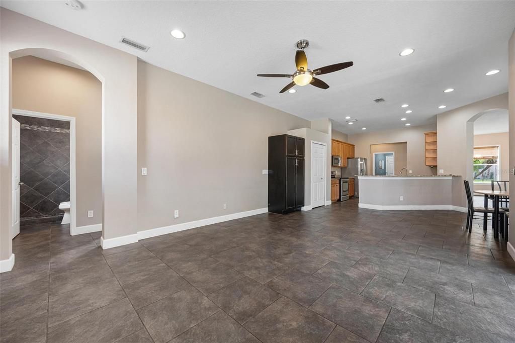 For Rent: $3,000 (4 beds, 3 baths, 2099 Square Feet)