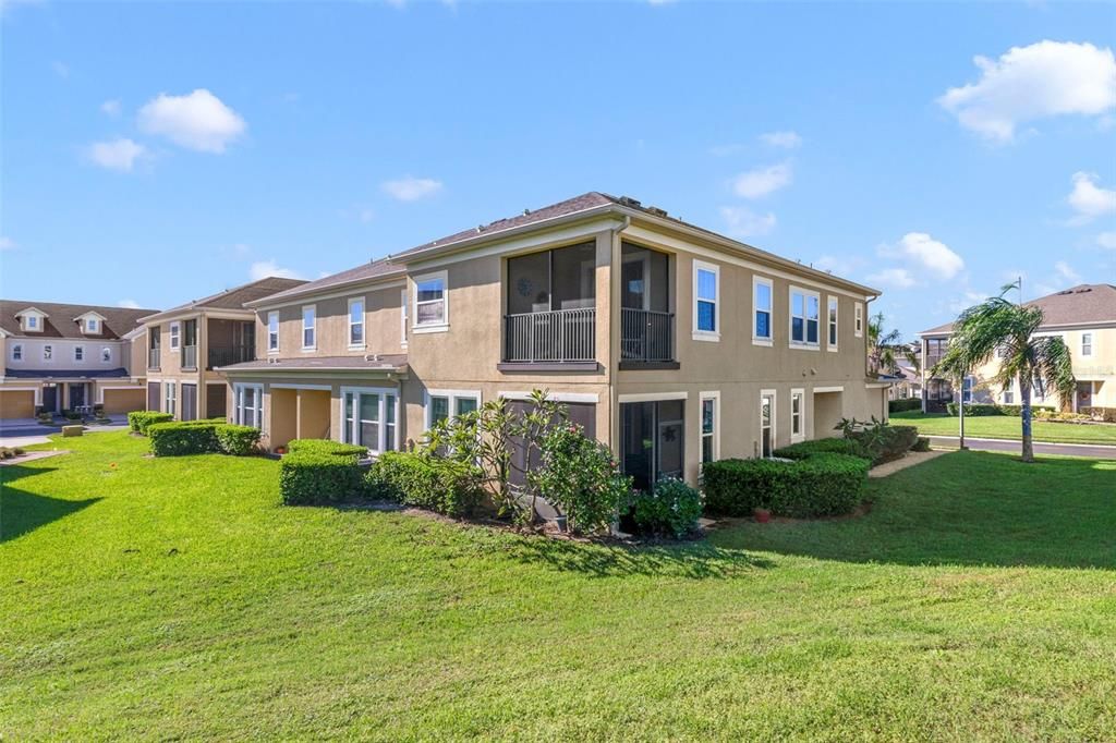 For Sale: $365,000 (3 beds, 2 baths, 1944 Square Feet)