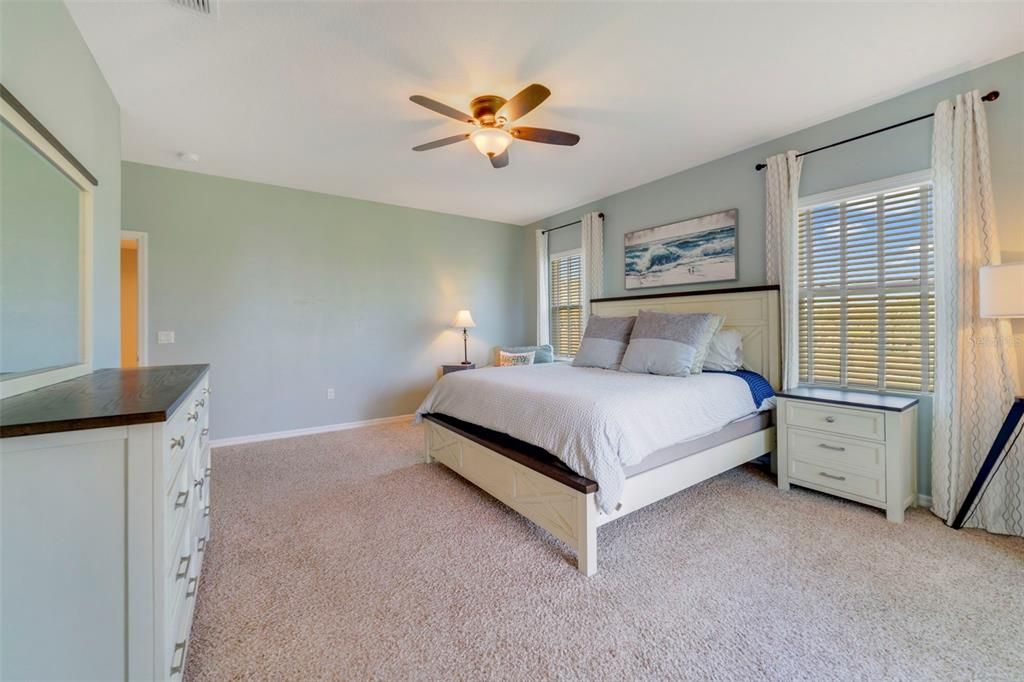 For Sale: $365,000 (3 beds, 2 baths, 1944 Square Feet)