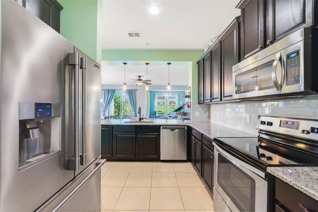 For Sale: $365,000 (3 beds, 2 baths, 1944 Square Feet)