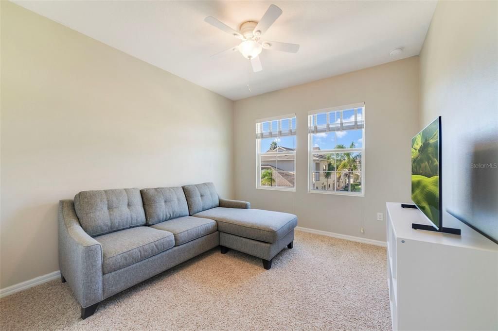 For Sale: $365,000 (3 beds, 2 baths, 1944 Square Feet)