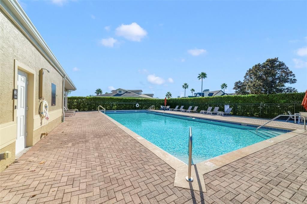 For Sale: $365,000 (3 beds, 2 baths, 1944 Square Feet)