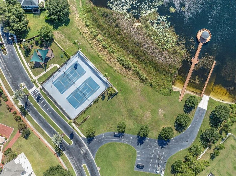 For Sale: $365,000 (3 beds, 2 baths, 1944 Square Feet)