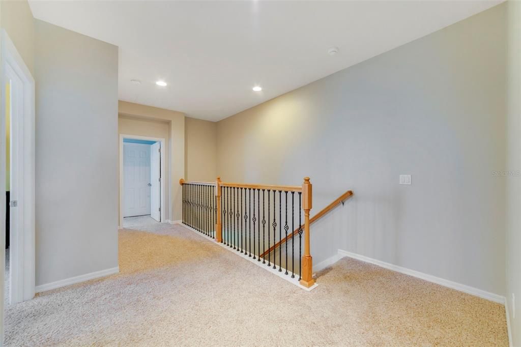 For Sale: $365,000 (3 beds, 2 baths, 1944 Square Feet)