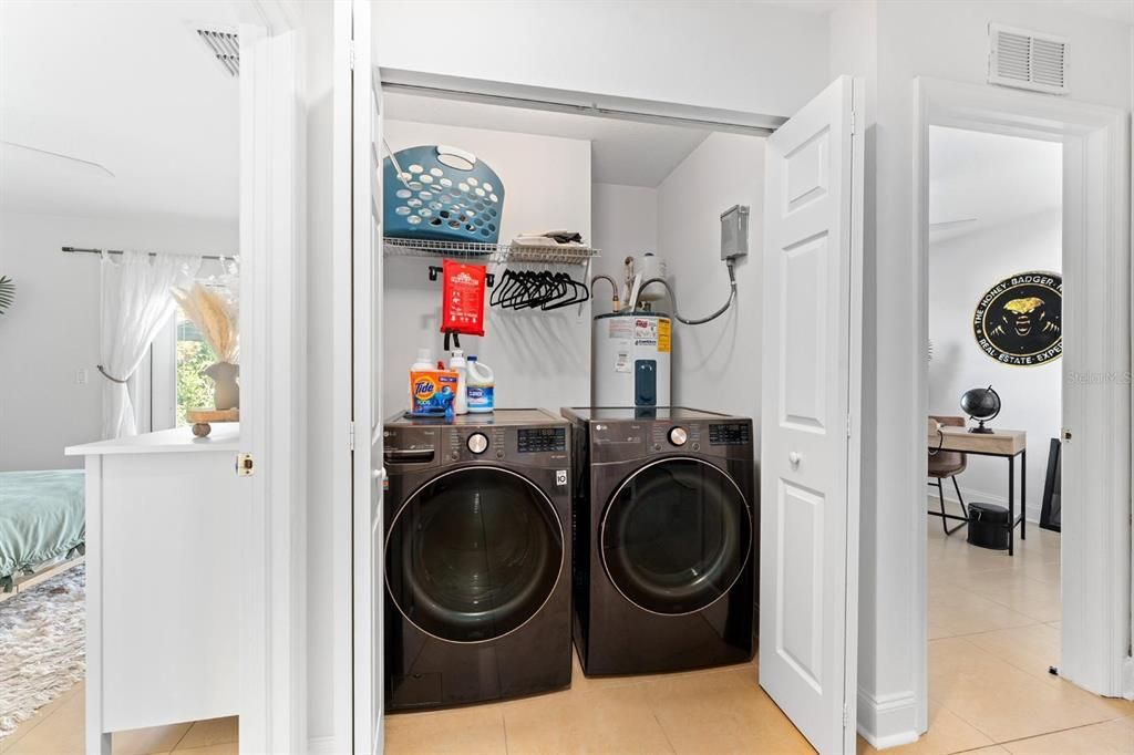 Active With Contract: $3,000 (3 beds, 2 baths, 1350 Square Feet)