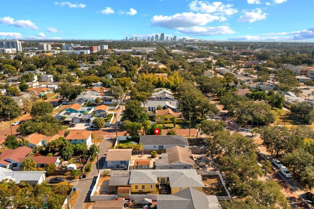 Active With Contract: $3,000 (3 beds, 2 baths, 1350 Square Feet)