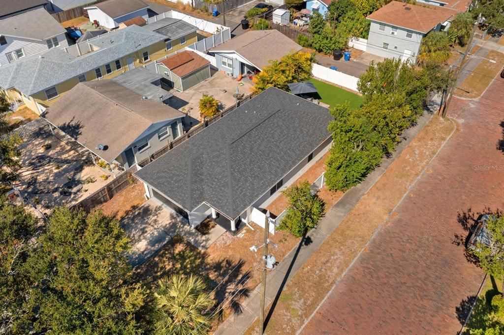 Active With Contract: $3,000 (3 beds, 2 baths, 1350 Square Feet)