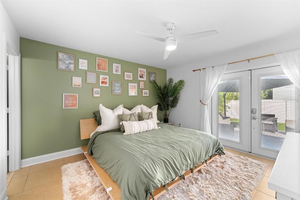 Active With Contract: $3,000 (3 beds, 2 baths, 1350 Square Feet)