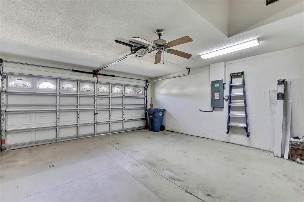 For Sale: $239,900 (2 beds, 2 baths, 1260 Square Feet)