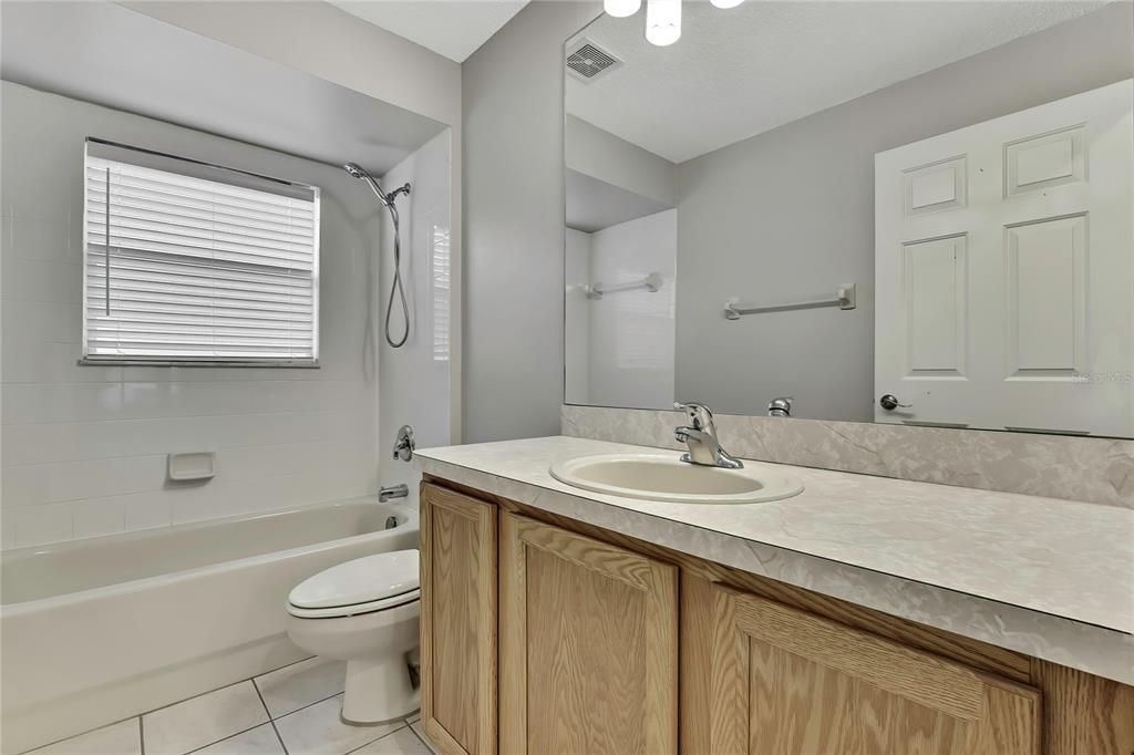 For Sale: $239,900 (2 beds, 2 baths, 1260 Square Feet)