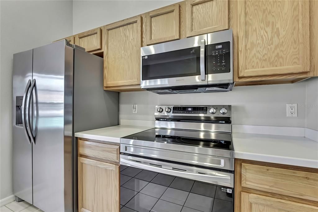 For Sale: $239,900 (2 beds, 2 baths, 1260 Square Feet)