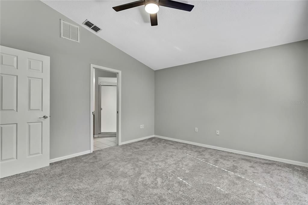 For Sale: $239,900 (2 beds, 2 baths, 1260 Square Feet)