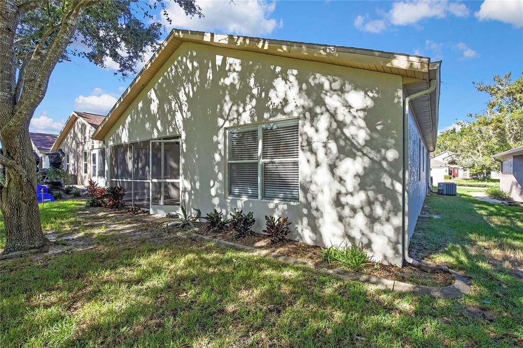For Sale: $239,900 (2 beds, 2 baths, 1260 Square Feet)
