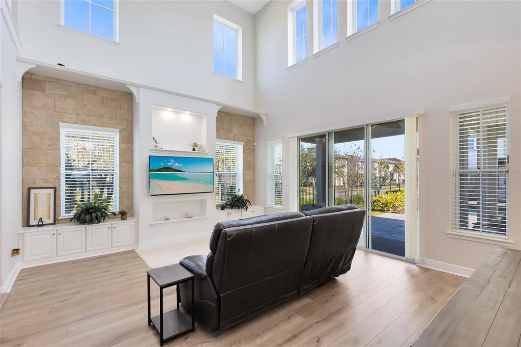 На продажу: $1,125,000 (5 спален, 4 ванн, 3300 Квадратных фут)