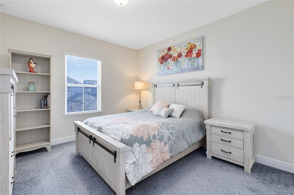 На продажу: $1,125,000 (5 спален, 4 ванн, 3300 Квадратных фут)