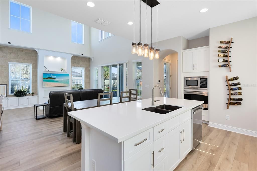 На продажу: $1,125,000 (5 спален, 4 ванн, 3300 Квадратных фут)