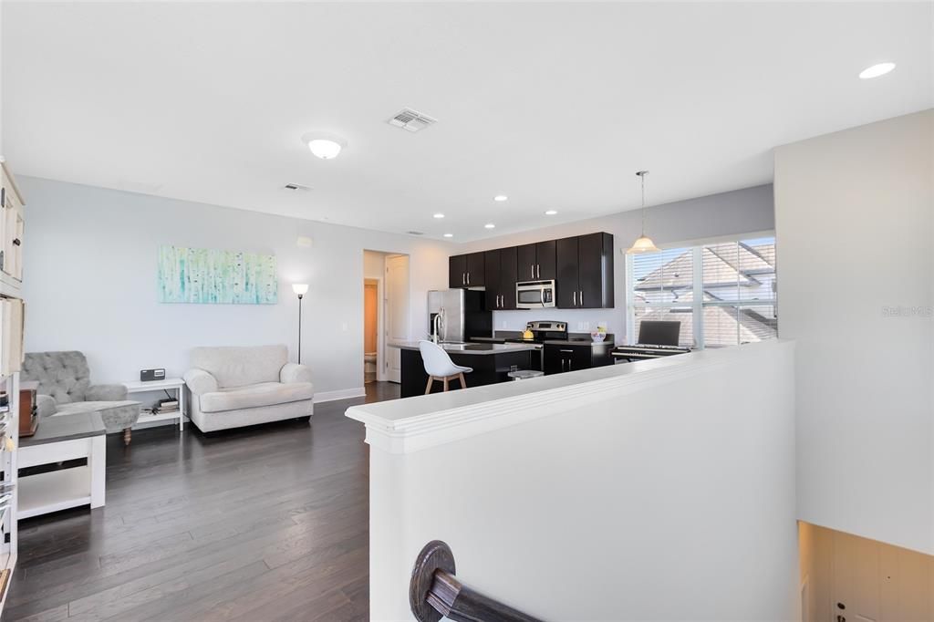 На продажу: $1,125,000 (5 спален, 4 ванн, 3300 Квадратных фут)