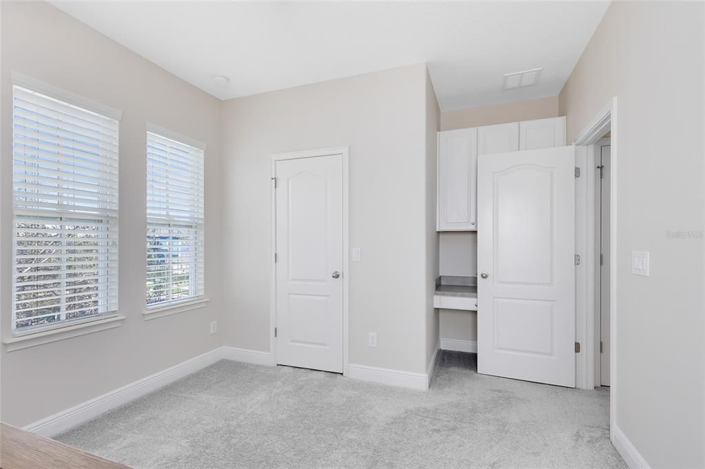 На продажу: $1,125,000 (5 спален, 4 ванн, 3300 Квадратных фут)