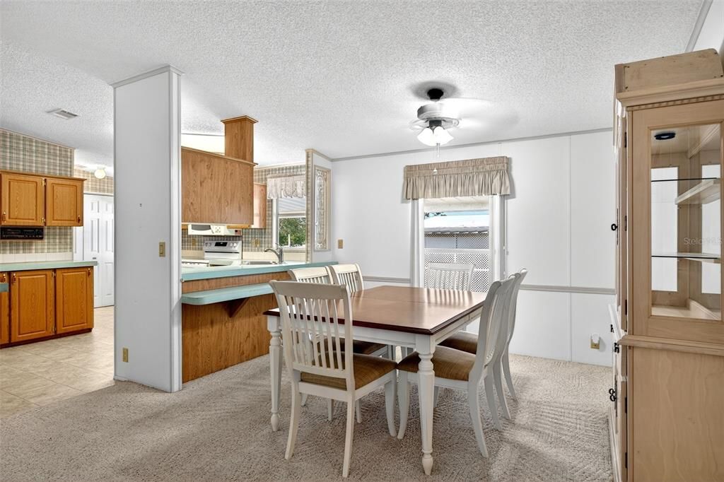 For Sale: $179,900 (3 beds, 2 baths, 1404 Square Feet)