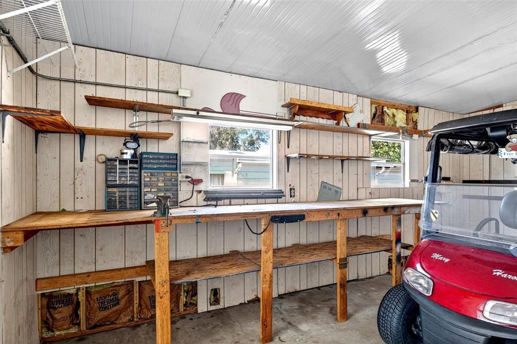 For Sale: $179,900 (3 beds, 2 baths, 1404 Square Feet)