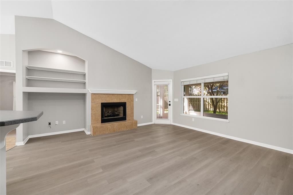 For Sale: $329,000 (3 beds, 2 baths, 1504 Square Feet)