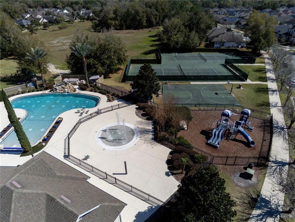 For Sale: $329,000 (3 beds, 2 baths, 1504 Square Feet)