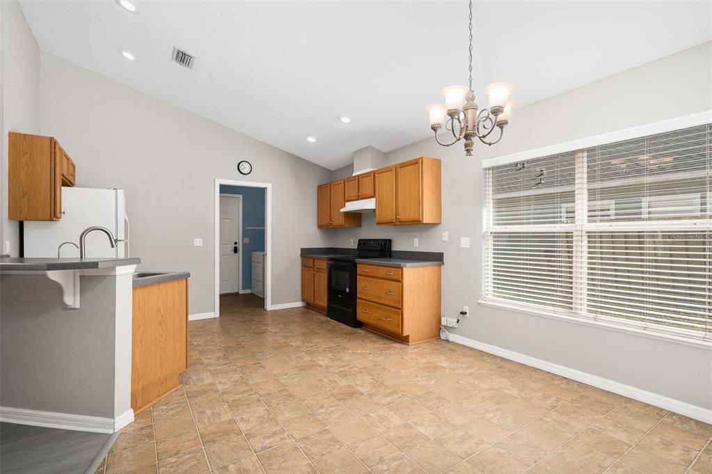 For Sale: $329,000 (3 beds, 2 baths, 1504 Square Feet)
