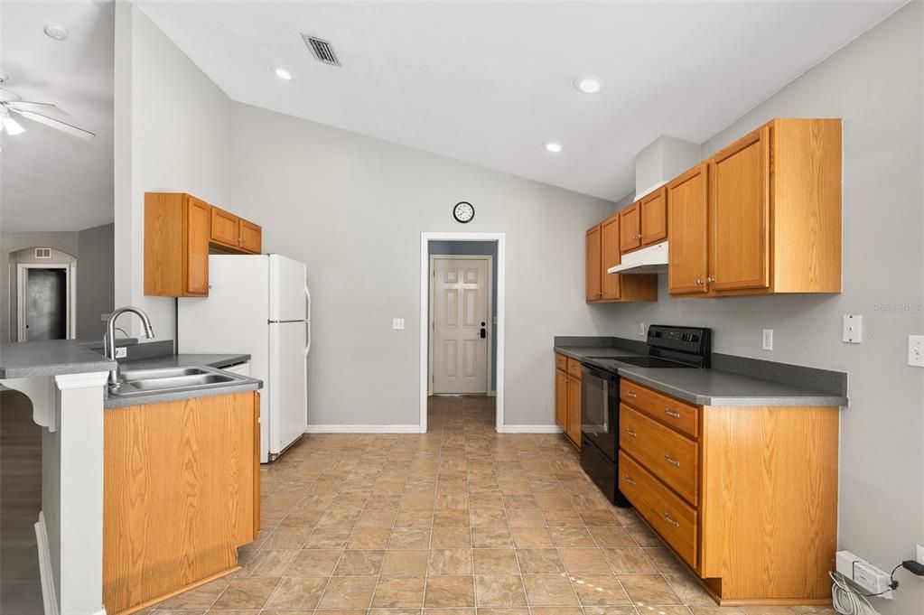For Sale: $329,000 (3 beds, 2 baths, 1504 Square Feet)