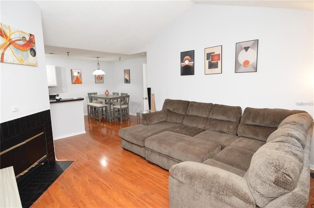 En Renta: $2,350 (2 camas, 2 baños, 1028 Pies cuadrados)