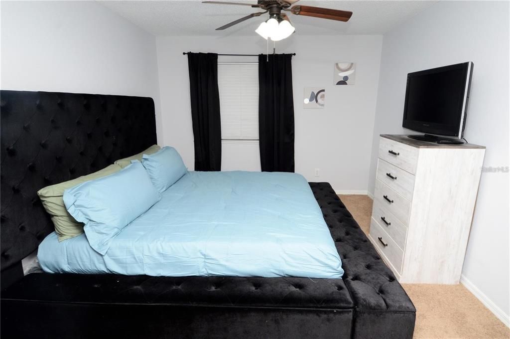 En Renta: $2,350 (2 camas, 2 baños, 1028 Pies cuadrados)