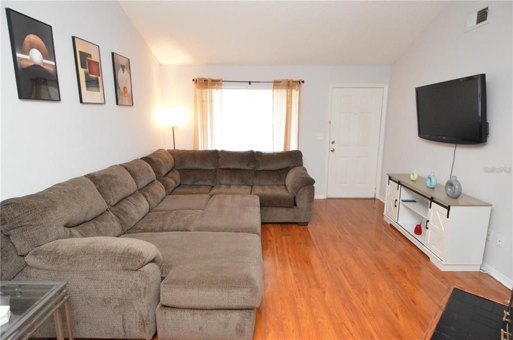 En Renta: $2,350 (2 camas, 2 baños, 1028 Pies cuadrados)