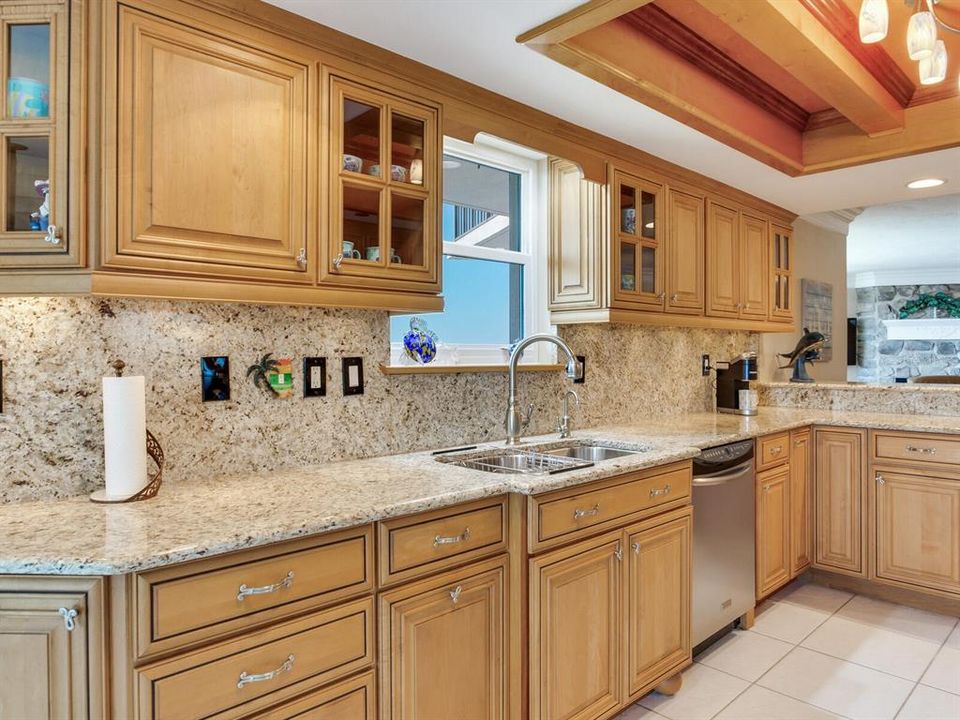 待售: $1,175,000 (2 贝兹, 2 浴室, 1840 平方英尺)