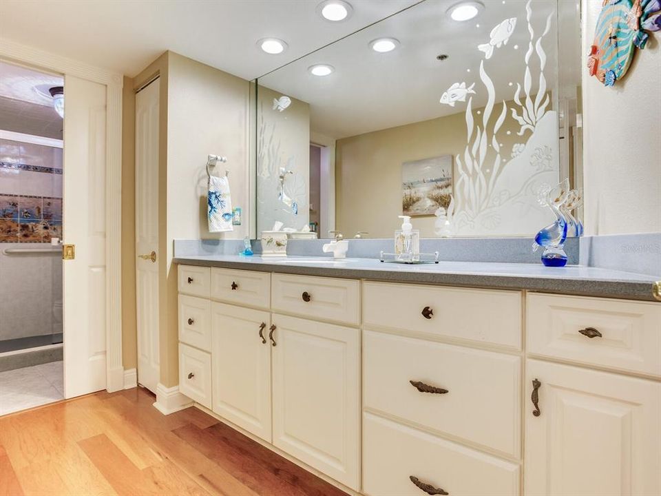 待售: $1,175,000 (2 贝兹, 2 浴室, 1840 平方英尺)