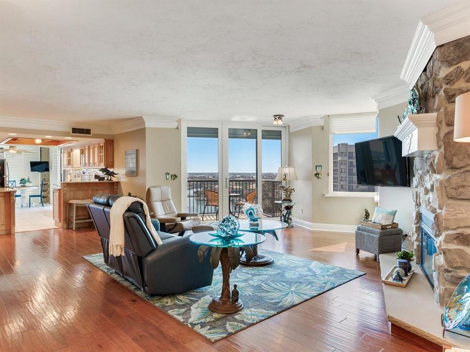 待售: $1,175,000 (2 贝兹, 2 浴室, 1840 平方英尺)