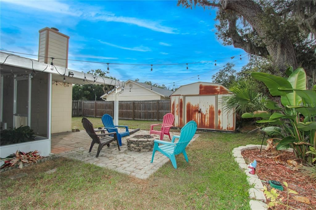 Под контрактом: $300,000 (3 спален, 2 ванн, 1168 Квадратных фут)