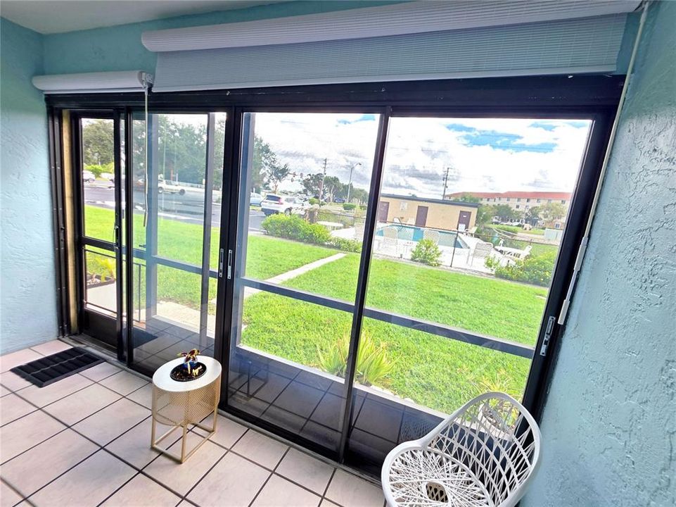 待售: $179,000 (2 贝兹, 2 浴室, 882 平方英尺)