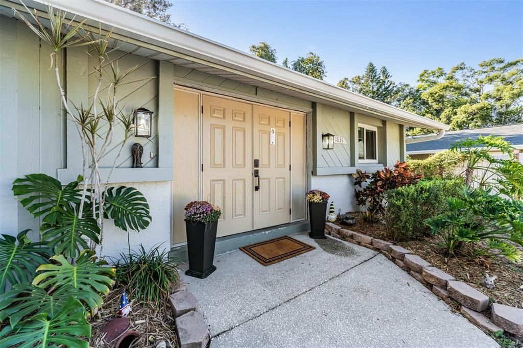 合同活跃: $463,999 (3 贝兹, 2 浴室, 1625 平方英尺)