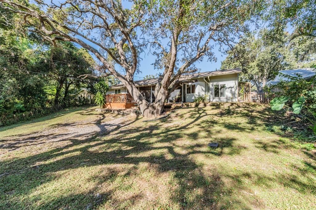 合同活跃: $463,999 (3 贝兹, 2 浴室, 1625 平方英尺)