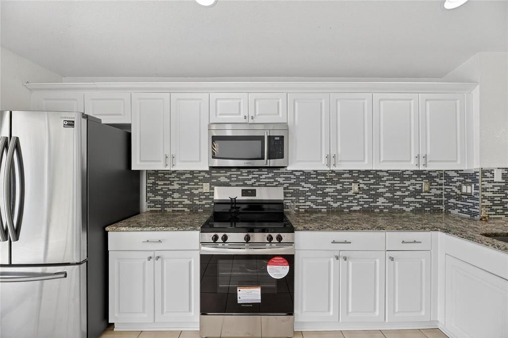 На продажу: $354,900 (3 спален, 2 ванн, 1530 Квадратных фут)