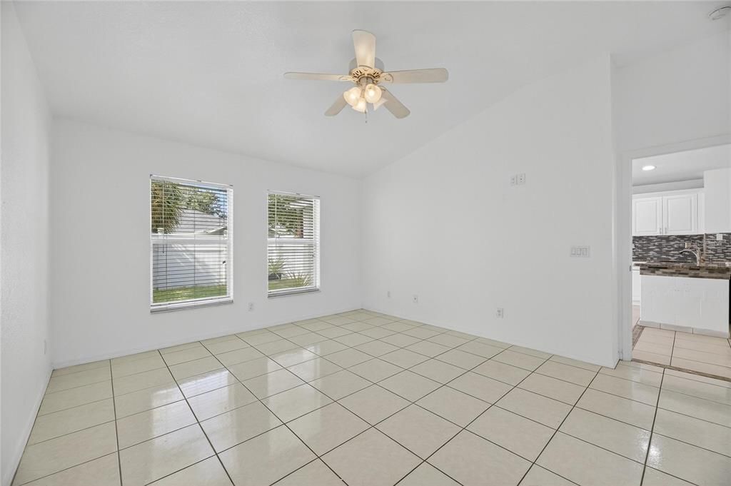 На продажу: $354,900 (3 спален, 2 ванн, 1530 Квадратных фут)