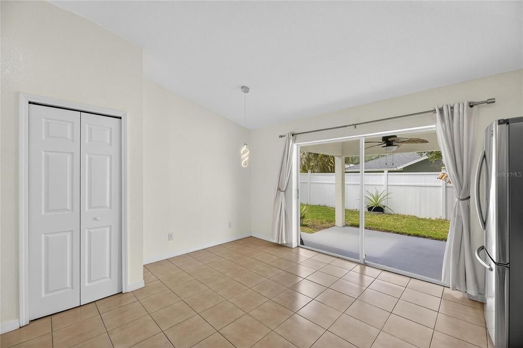 На продажу: $354,900 (3 спален, 2 ванн, 1530 Квадратных фут)