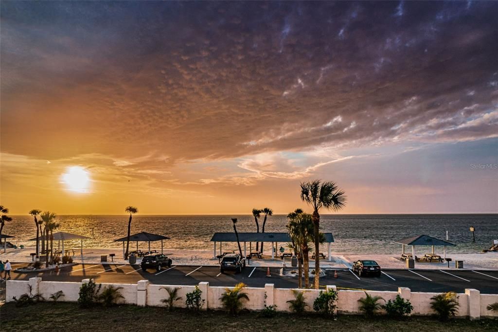 For Sale: $895,000 (4 beds, 3 baths, 3228 Square Feet)